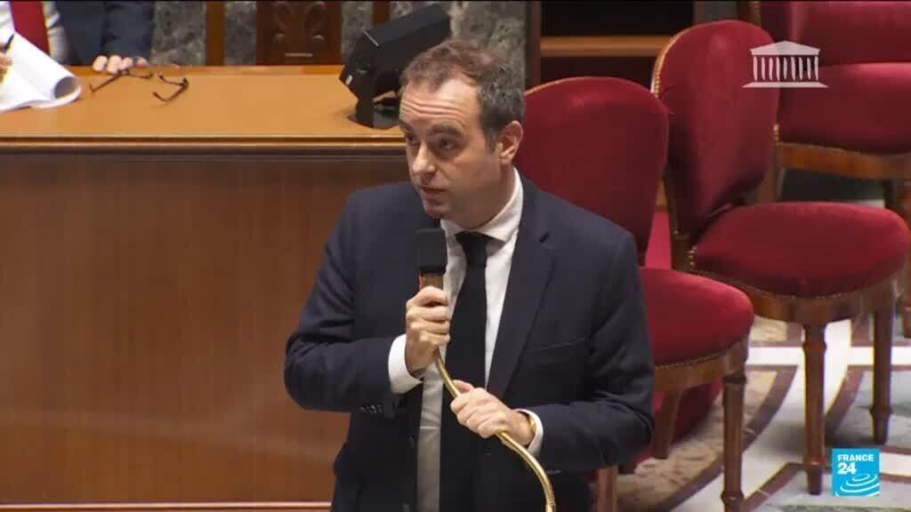 تسارع فرنسا لتمرير قانون الميزانية المؤقتة بعد فشل المحادثات بشأن ميزانية مناسبة