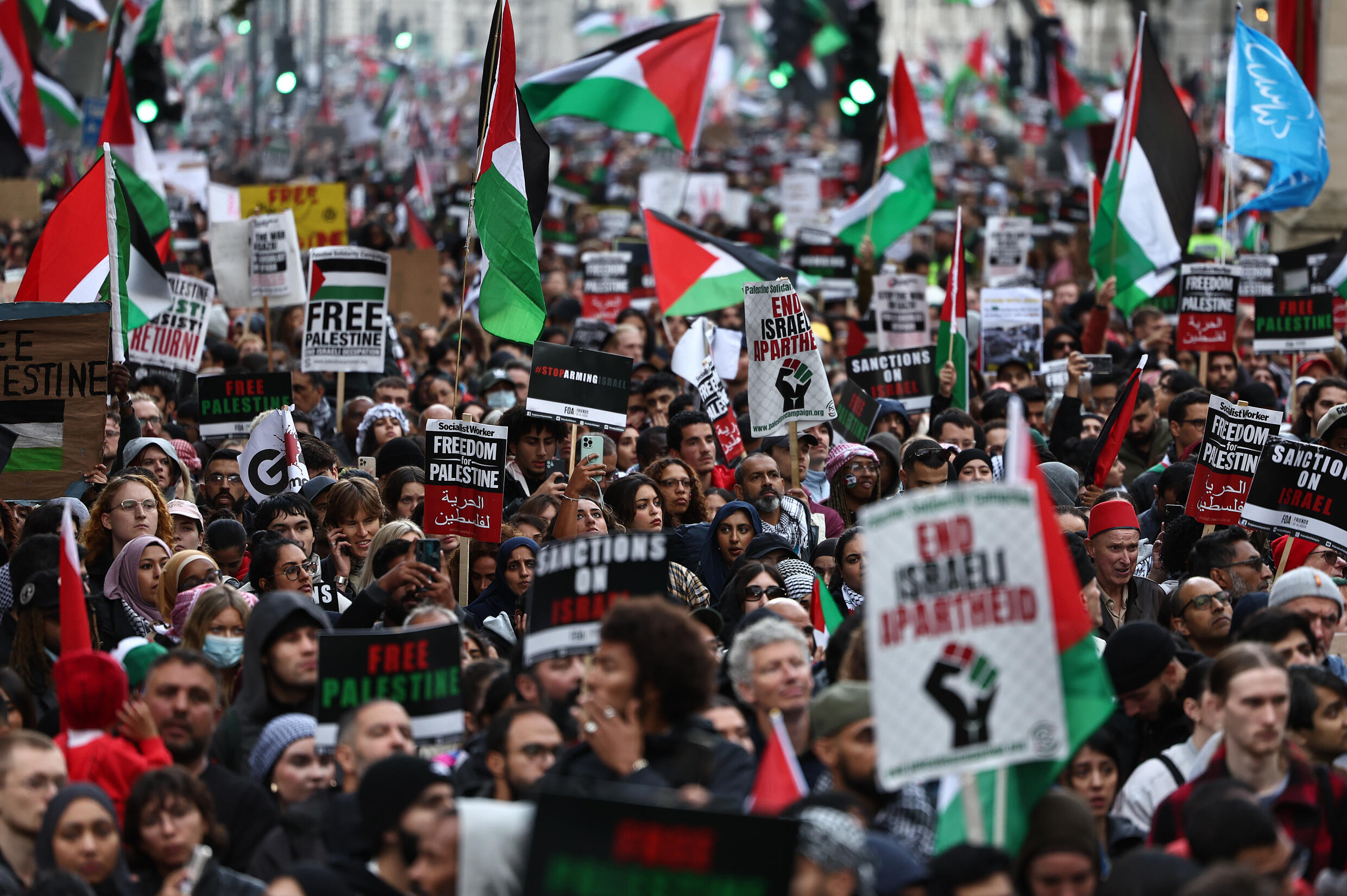 Nearly 100,000 in pro-Palestinian march in London: police