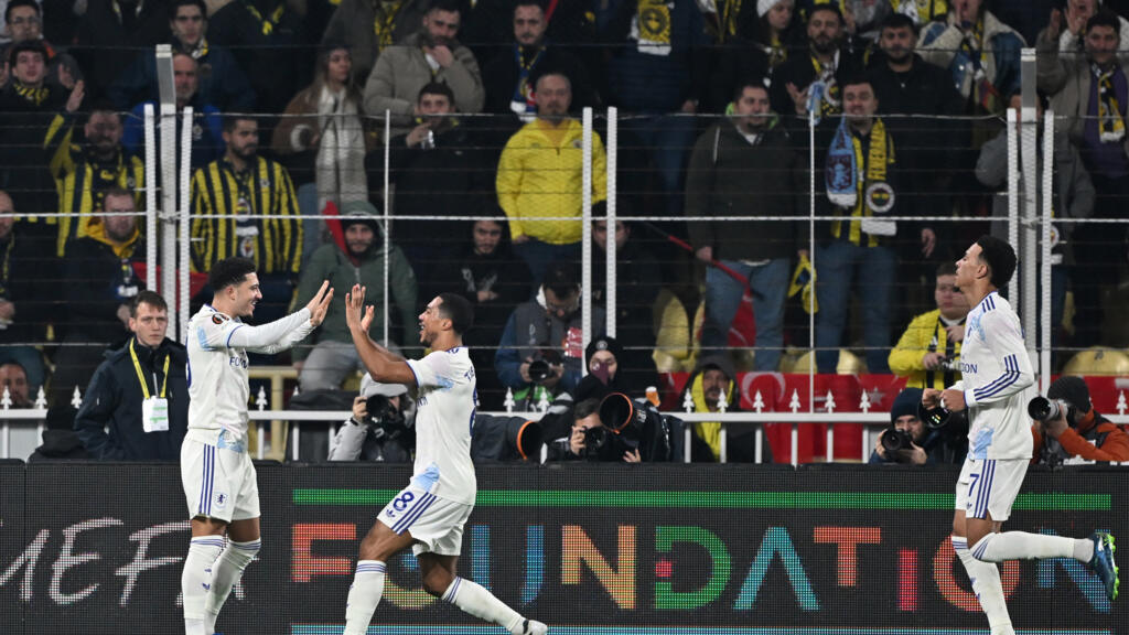 فيلا وليون يصلان إلى دور الـ16 في الدوري الأوروبي بعد تعثر فورست في هزيمة براغا