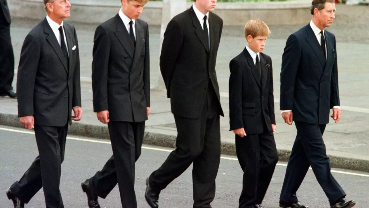 William And Harry Won T Be Shoulder To Shoulder At Prince Philip Funeral France 24