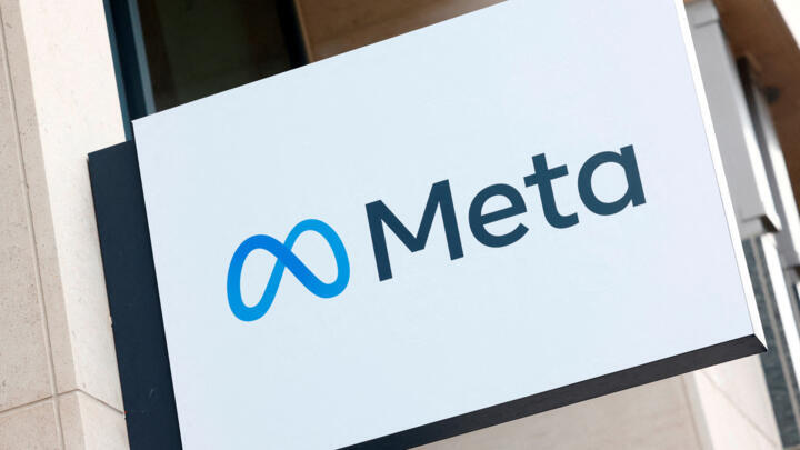 The logo of Meta Platforms' business group is seen in Brussels, Belgium December 6, 2022. 