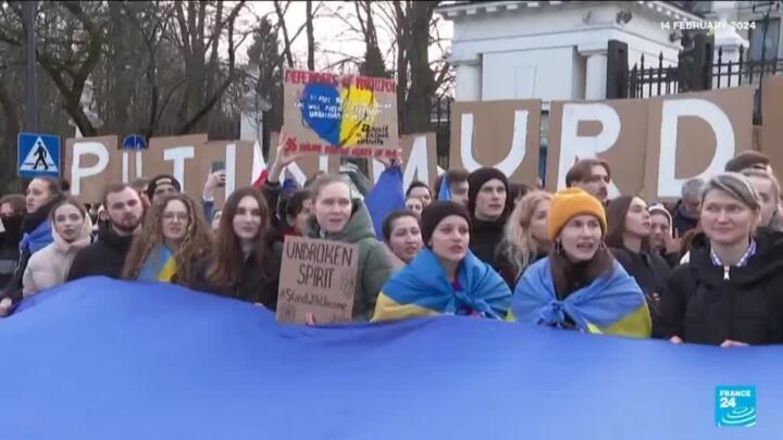 Ukrainians in Poland face legal limbo as permits expire