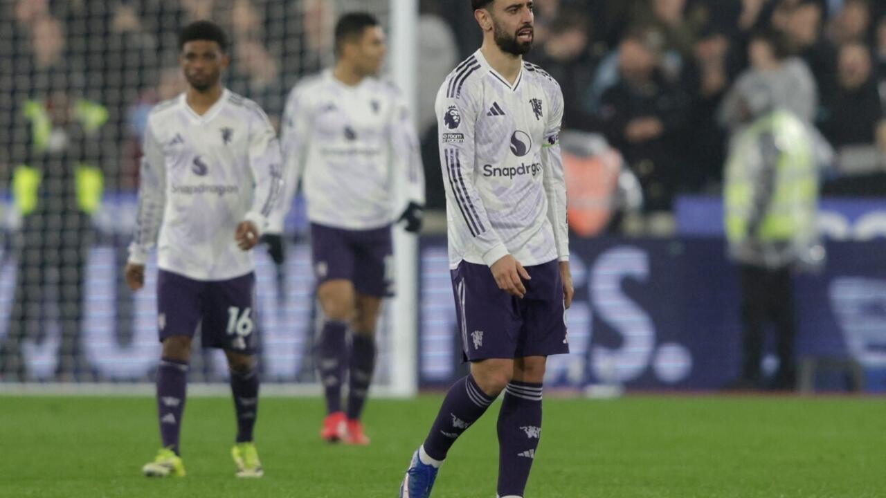 الدوري الإنكليزي: وست هام وليدز يوقفان انتفاضة مانشستر يونايتد وتشلسي