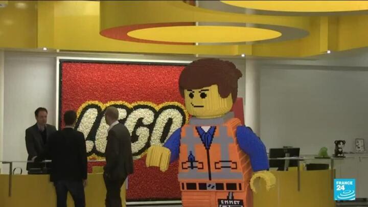 Toymaker Lego abandons one of its projects to make oil-free bricks
