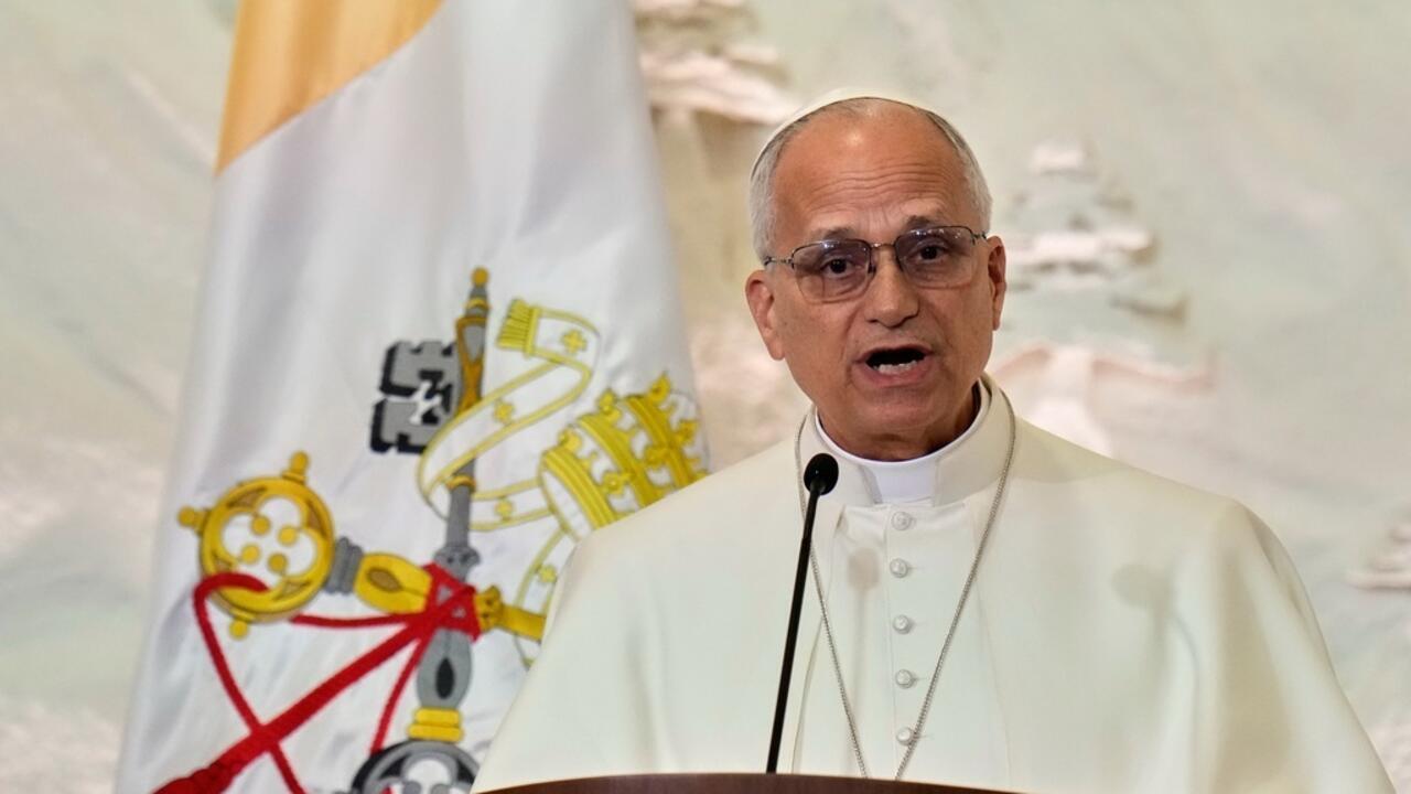 بابا الفاتيكان يحث اللبنانيين على السير في "درب المصالحة الشاق" ويؤكد على حل الدولتين