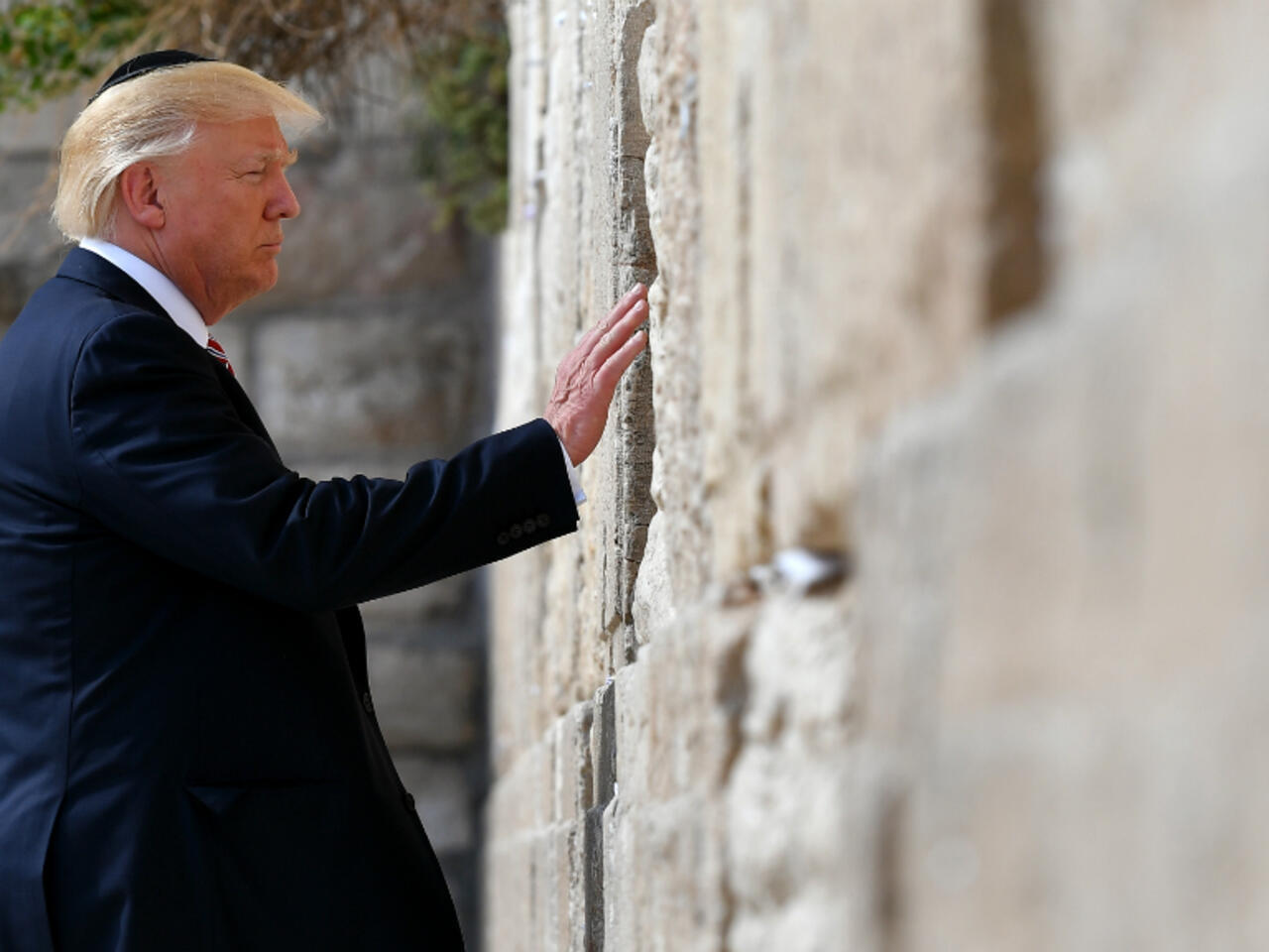 trump-mur-lamentations.jpg