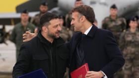 French President Emmanuel Macron and Ukrainian President Volodymyr Zelensky after signing an agreement on November 17, 2025, at the Villacoublay air base near Paris.