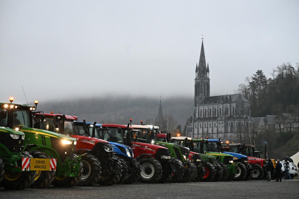 Une mobilisation d'agriculteurs à Lourdes, dans les Hautes-Pyrénées, le 21 décembre 2025.
