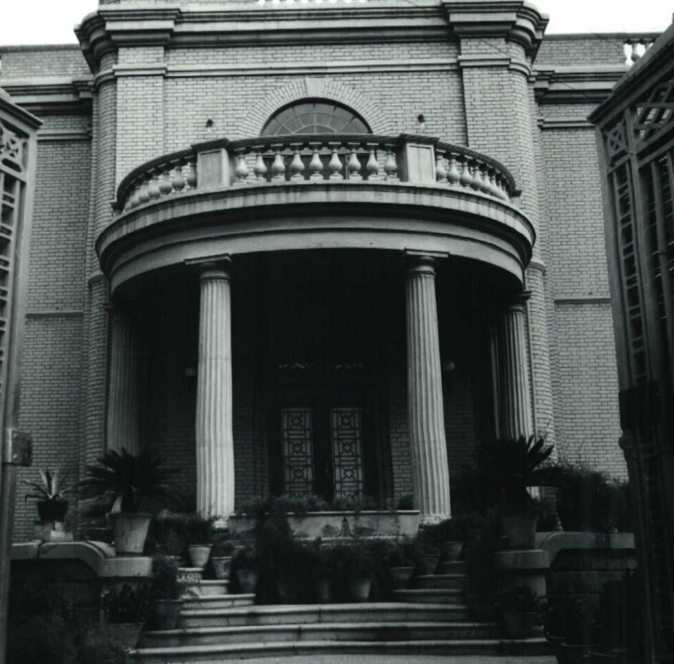 This photo shows the entrance to the Lawee house