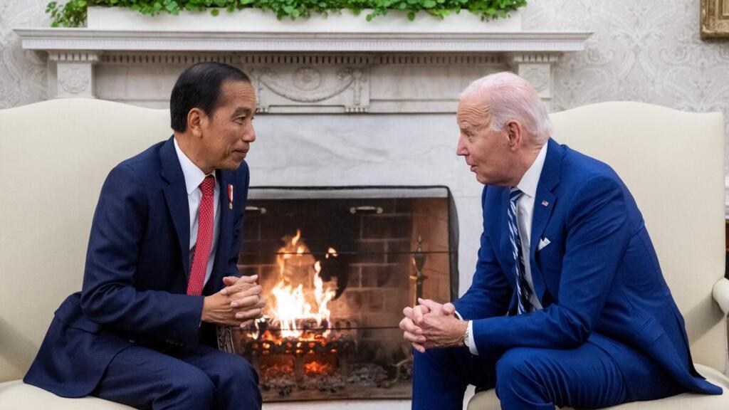 الرئيس الإندونيسي يحث بايدن على بذل المزيد لوقف "الأعمال الوحشية" في غزة