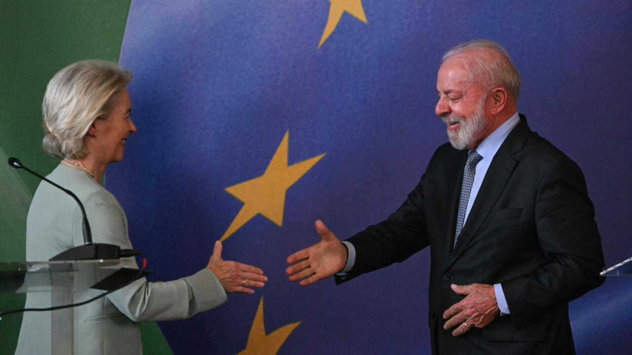 لولا وفون دير لايين يشيدان باتفاق التجارة بصفته ضروريا للازدهار والتعددية