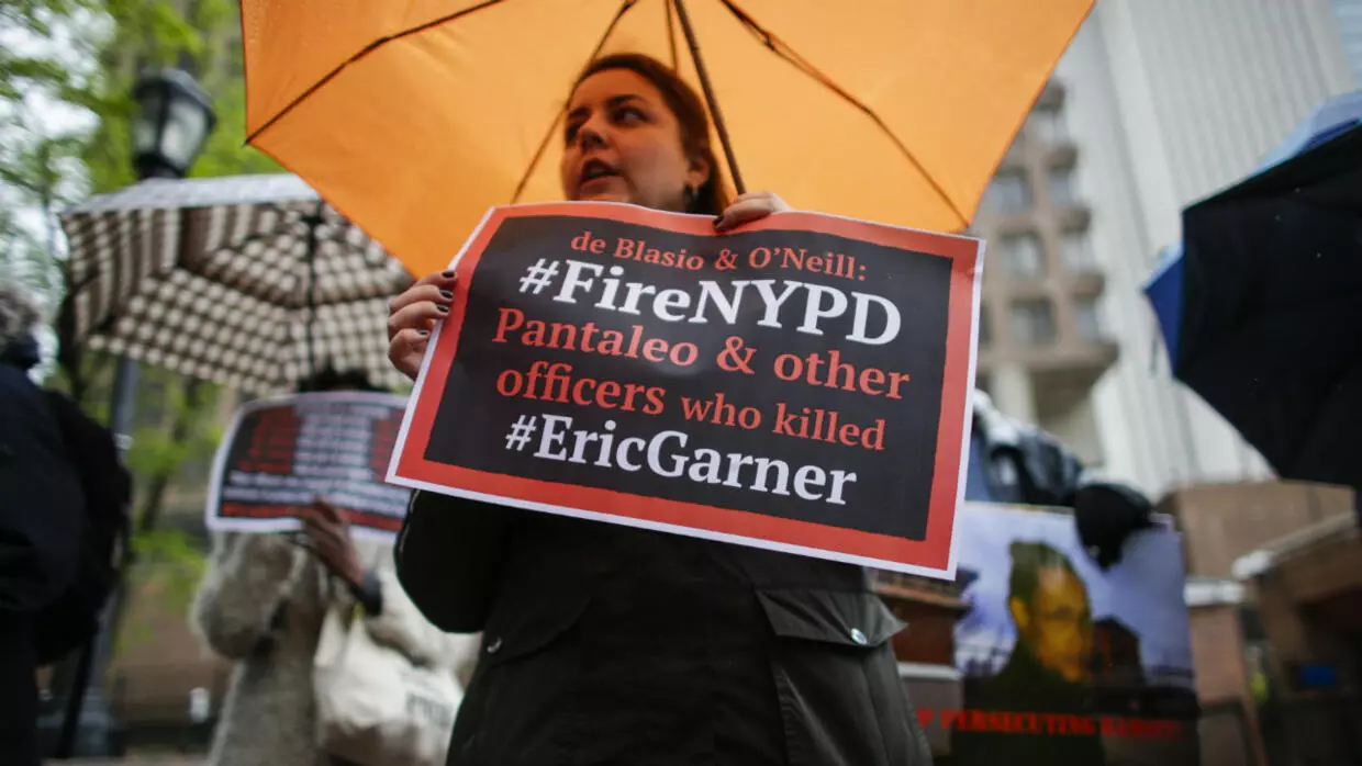 Justice Department Won T Charge Officer Pantaleo In Eric Garner