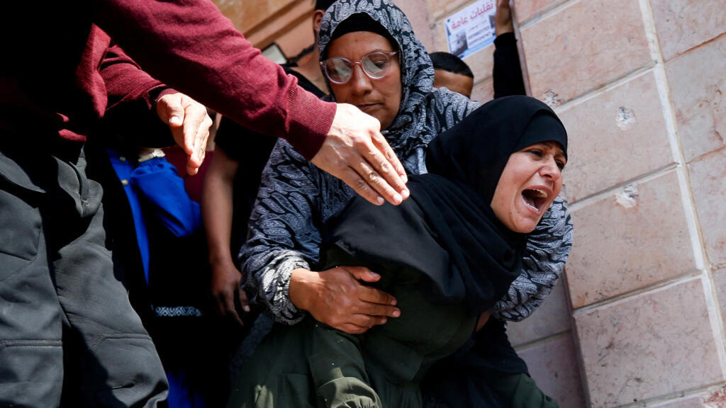 مقتل تسعة فلسطينيين في غارات إسرائيلية على غزة يزيد من هشاشة الهدنة