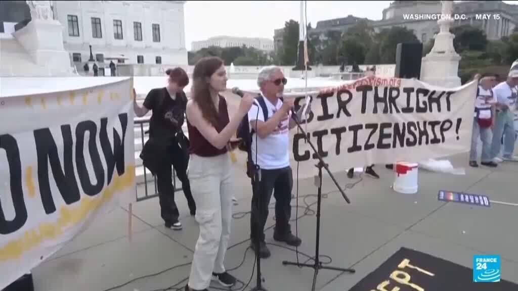 ستحكم المحكمة العليا الأمريكية في مدى صحة أمر ترامب الذي يحد من حق المواطنة بالولادة ستحكم المحكمة العليا الأمريكية في مدى صحة أمر ترامب الذي يحد من حق المواطنة بالولادة