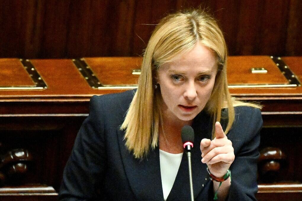 La nueva Primera Ministra de Italia, Giorgia Meloni, se dirige al Parlamento, antes de una votación de confianza en el palacio de Montecitirio, en Roma, el 25 de octubre de 2022. La nueva Primera Ministra italiana, Giorgia Meloni, expone su programa de gobierno el 25 de octubre de 2022.
