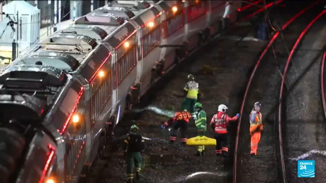 Police say UK train stabbing that wounded 10 people not a 'terrorist incident'