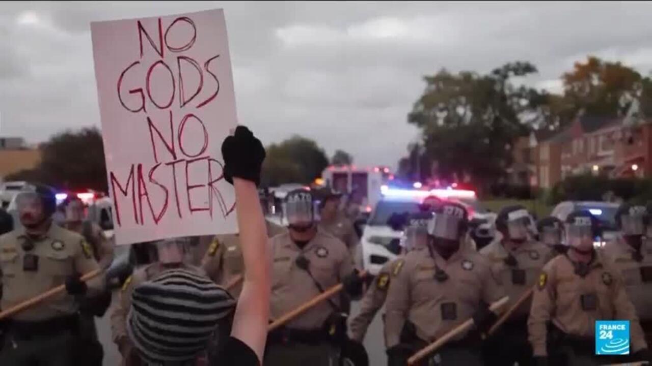 Tensions flare at ICE facility near Chicago as Trump deploys National Guard
