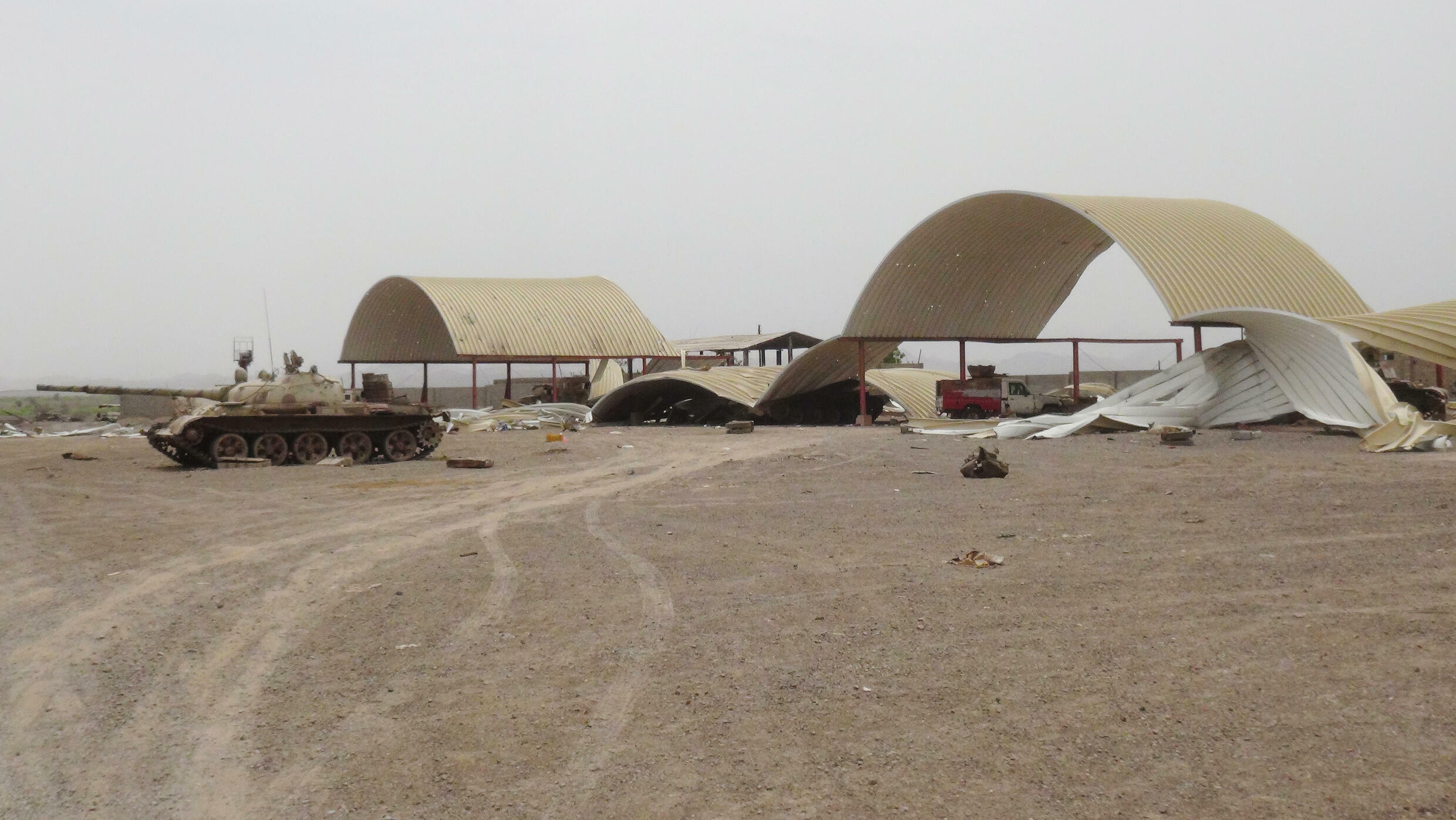 7 loyalists killed in strikes on Yemen's largest airbase France 24