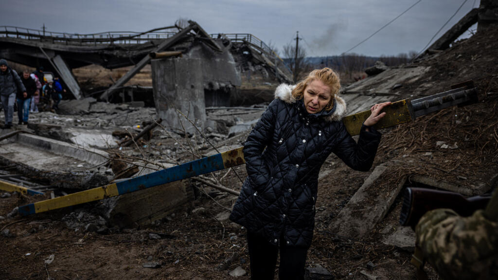Live: Zelensky says Russian attacks preventing evacuation of civilians