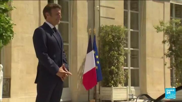 Macron struggles to find compromise in France impasse