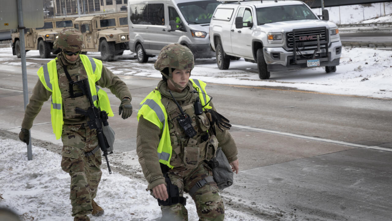 Pentagon readies 1,500 troops as Minnesota protests grow