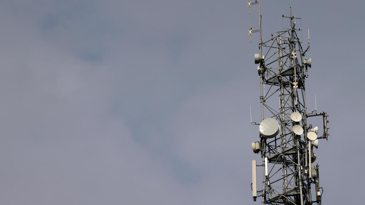 French government rakes in €2.8 billion from 5G frequency auctions to mobile operators