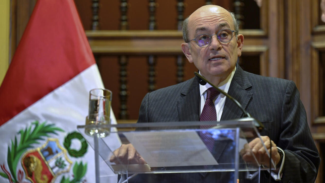 البيرو تقطع علاقاتها مع المكسيك بسبب منح رئيسة وزراء سابقة اللجوء