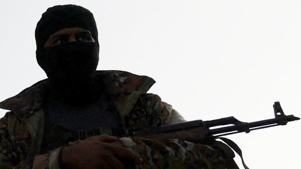 Syrian forces negotiate truce with French-led jihadist group holed up in camp