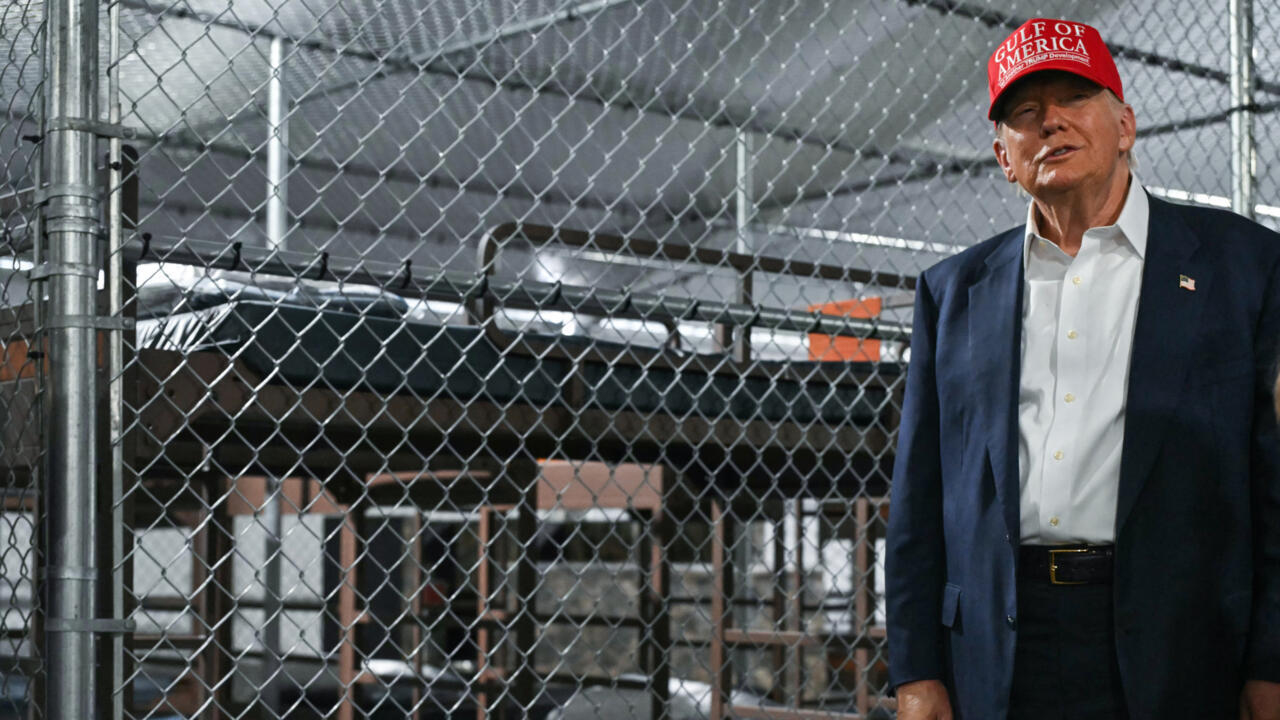 La mystérieuse disparition de détenus d'Alligator Alcatraz, le centre de rétention de Trump