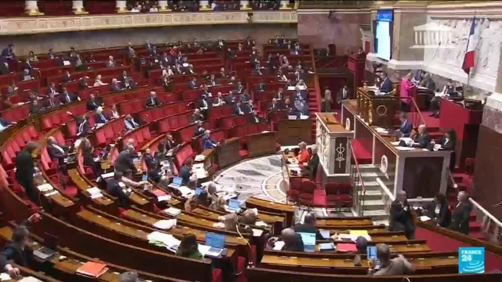 France is still struggling to pass a budget