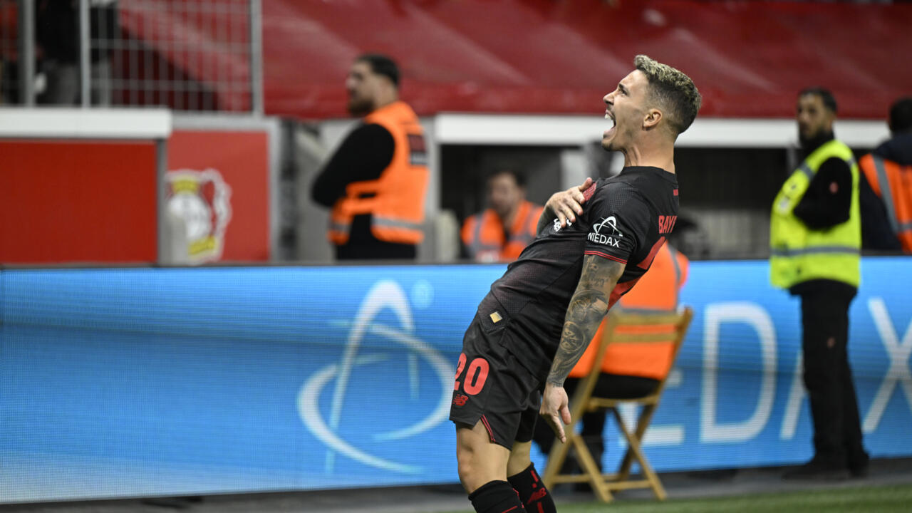 بطولة ألمانيا: ليفركوزن بتسعة لاعبين يفتتح حقبة هيولماند بانتصار على فرانكفورت