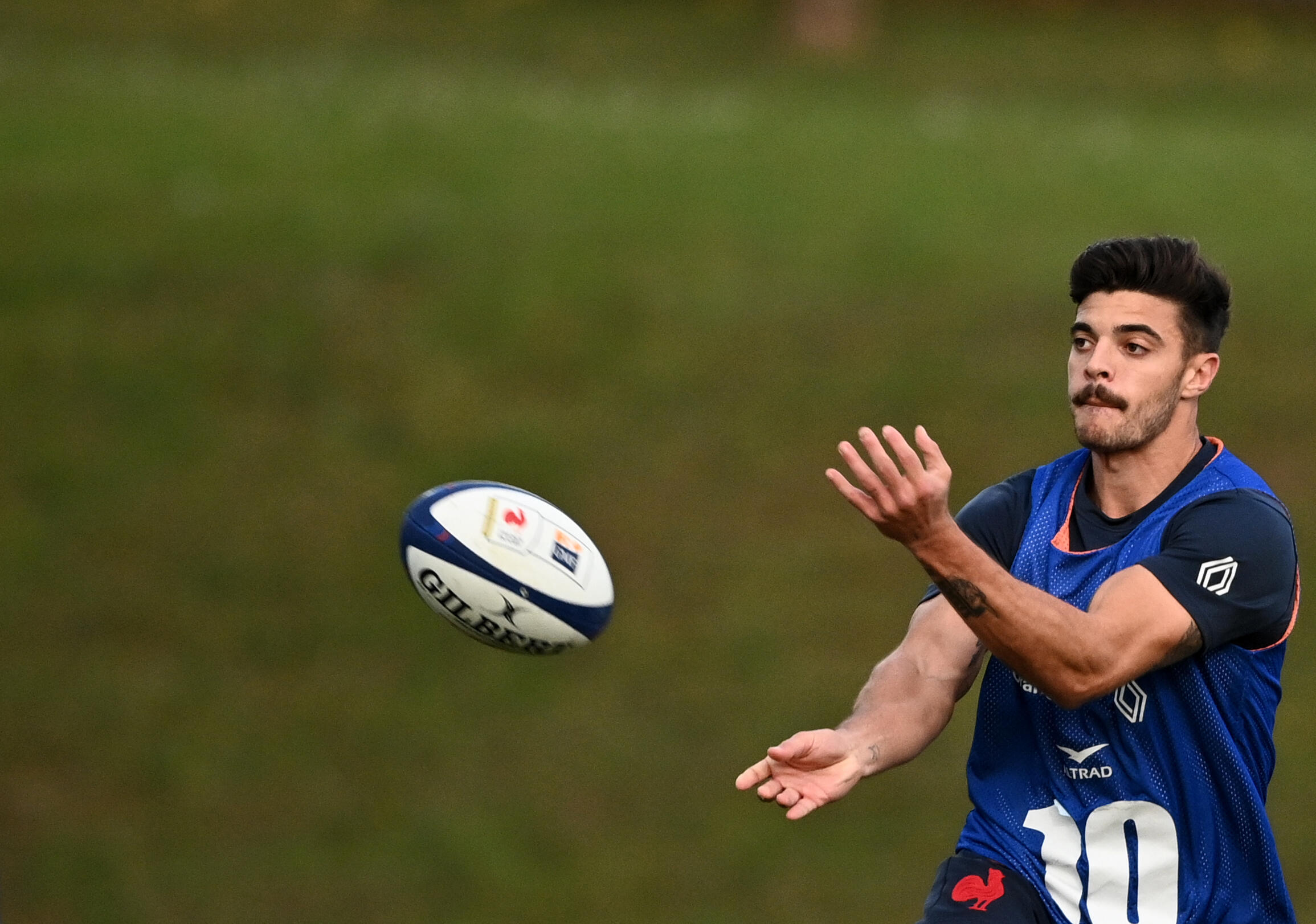 Romain Ntamack sur le dossard N.10 à l'entraînement cette semaine