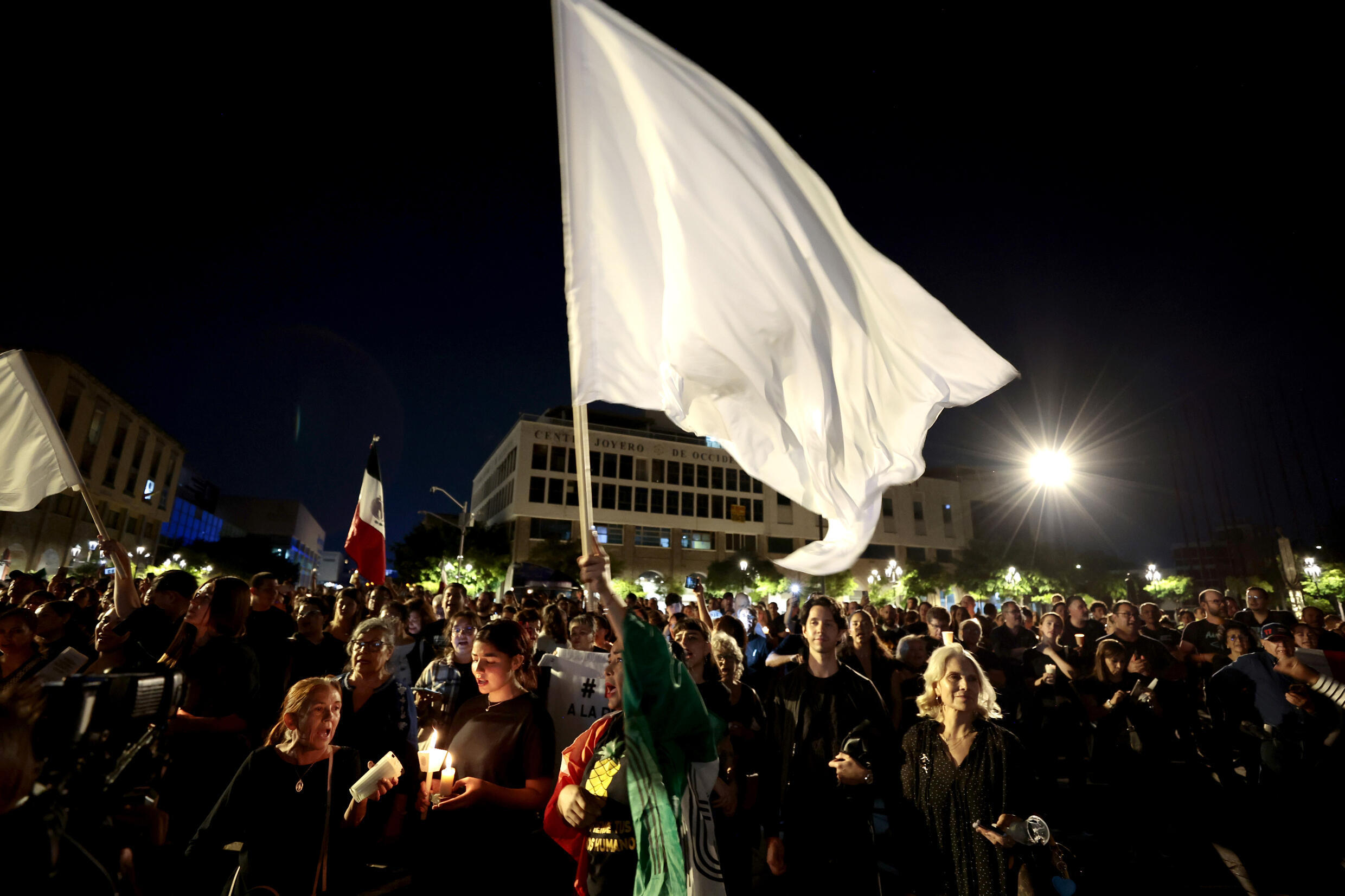 Des employés du secteur judiciaire participent à une manifestation contre la réforme de la justice à Guadalajara, au Mexique, le 26 août 2024