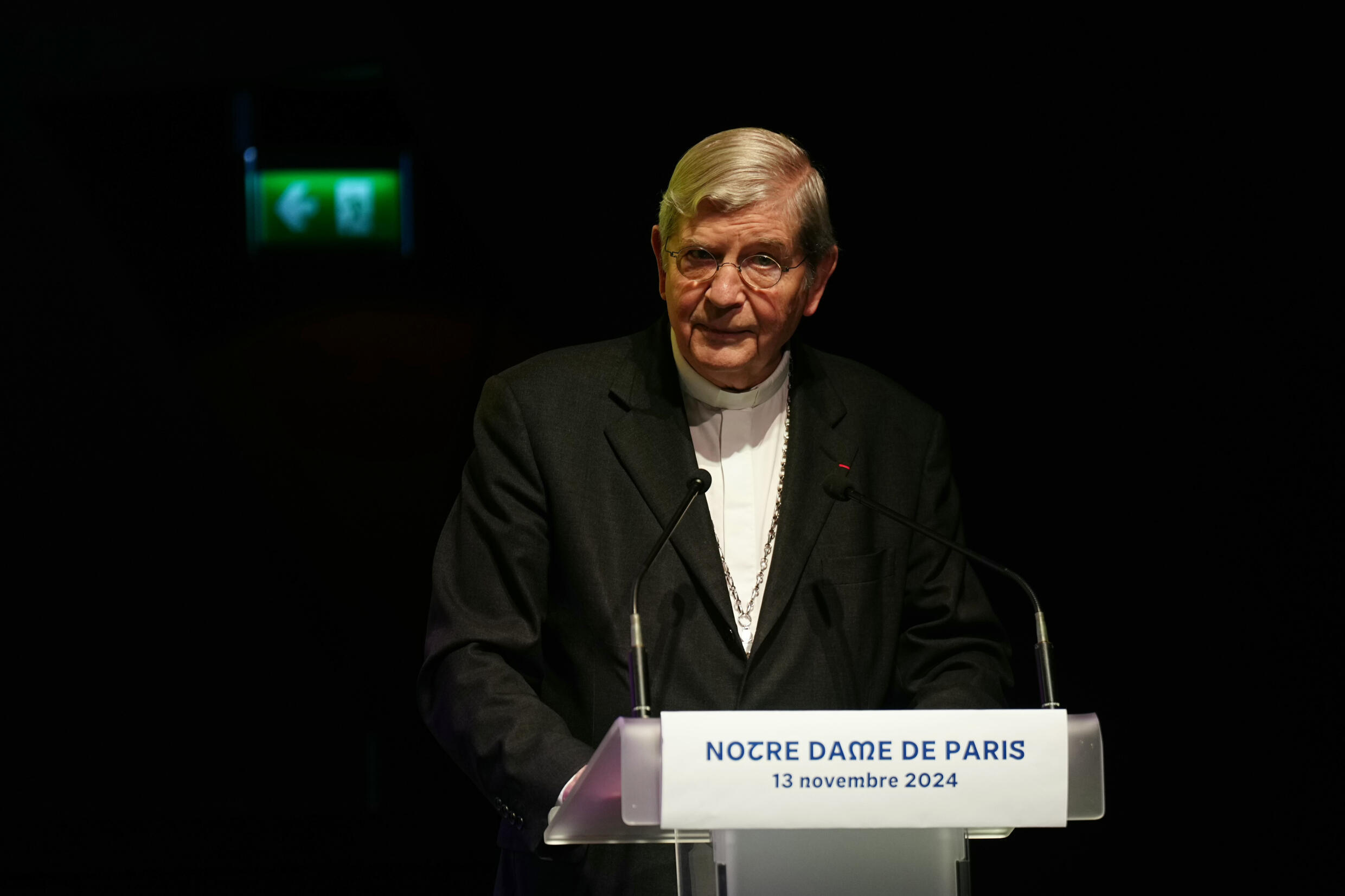 L'archevêque de Paris Laurent Ulrich lors d'une conférence de presse avant la réouverture de la cathédrale Notre-Dame, au Collège des Bernardins à Paris le 13 novembre 2024