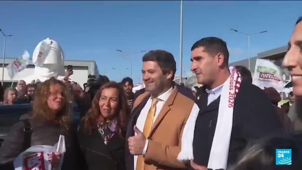 Portugal votes in presidential election as far right eyes historic run-off