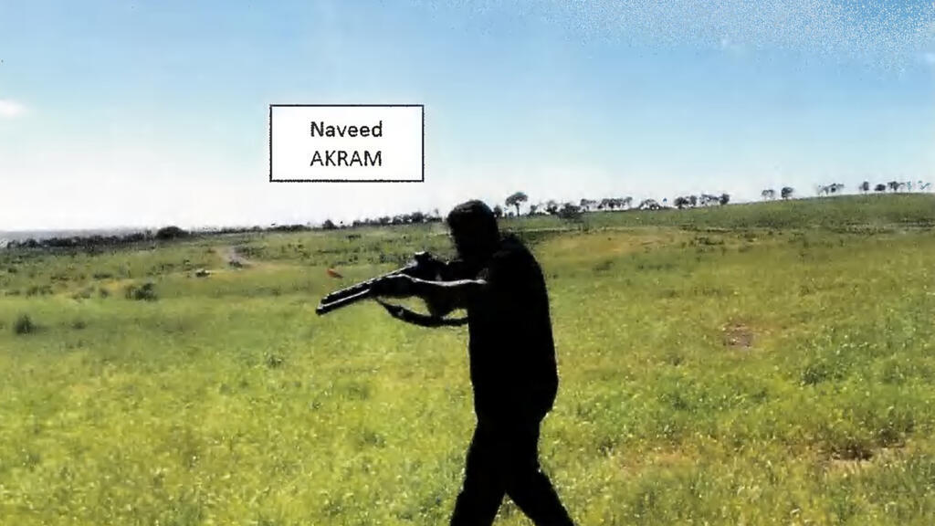 تقول الشرطة إن المشتبه بهم في إطلاق النار على شاطئ بوندي خضعوا لتدريبات “تكتيكية” في الريف الأسترالي