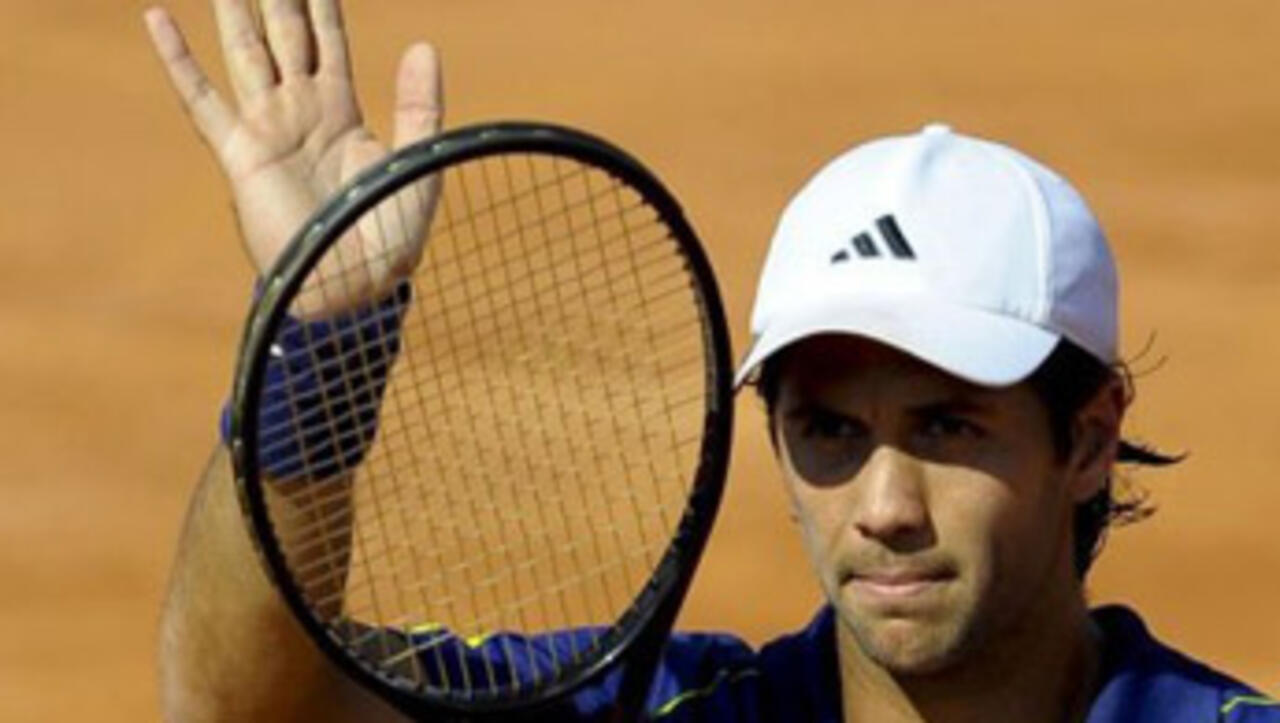 Verdasco defeats Soderling in final