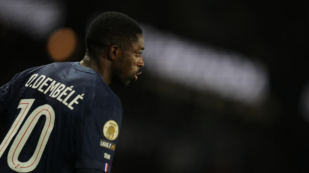 الفرنسي ديمبيلي يفوز بجائزة أفضل لاعب في العالم لعام 2025 والإسبانية بانماتي تفوز بجائزة السيدات