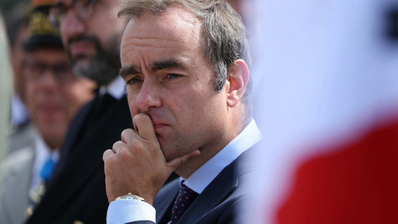 Sébastien Lecornu: un conservador pragmático llamado a suturar graves fisuras en Francia