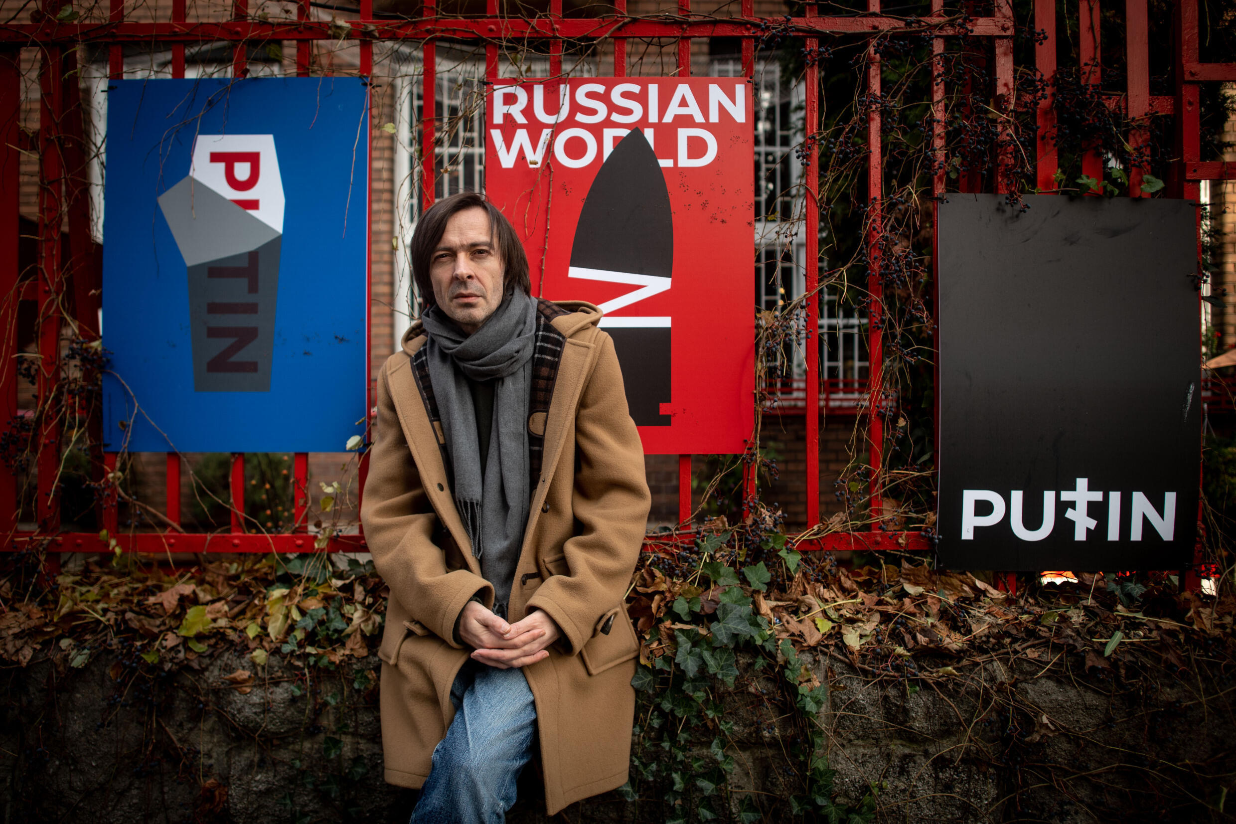 'My Kalashnikov is my pen': Ukraine artist wages war on Putin 'My Kalashnikov is my pen': Ukraine artist wages war on Putin