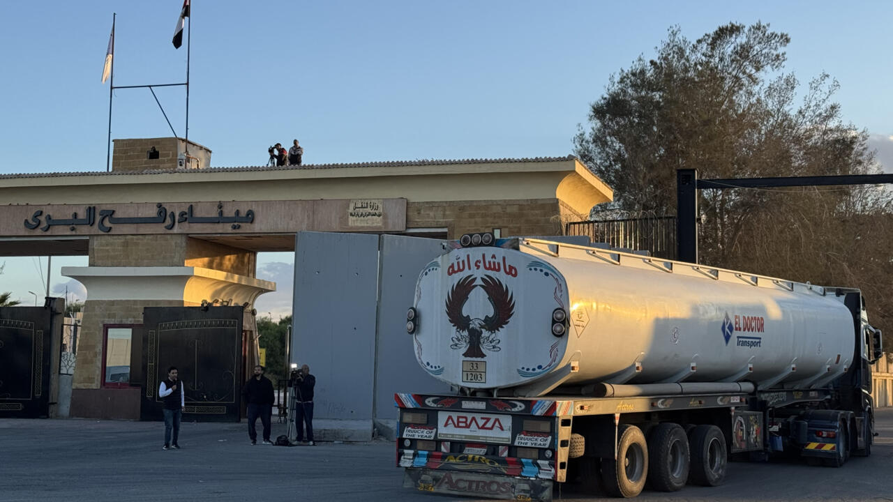 إسرائيل تعلن أن معبر رفح سيفتح "في الأيام المقبلة" لخروج سكان غزة إلى مصر