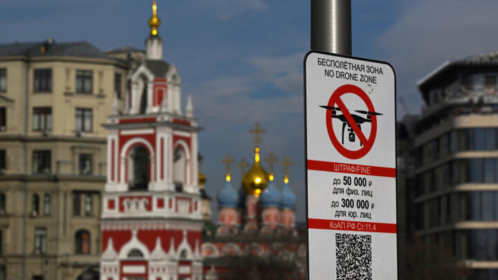 A "No Drone Zone" sign sits in central Moscow as it prohibits unmanned aerial vehicles (drones) flying over the area, on March 15, 2023.