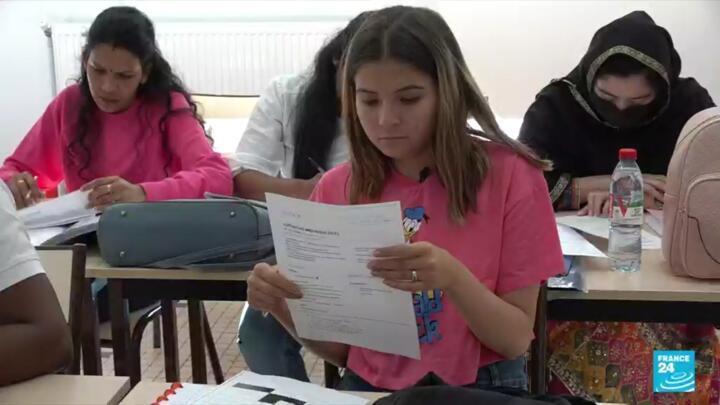 Fatemah is learning French through France's immigration and integration office so that she will eventually be able to continue her medical studies.