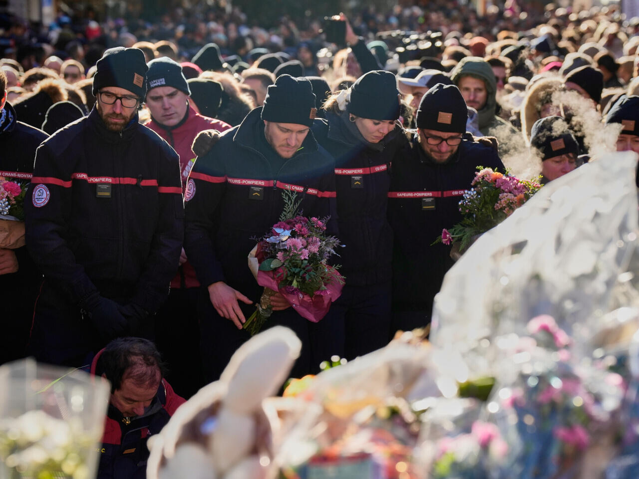 Crans-Montana mourns fire victims, pays tribute to emergency ...