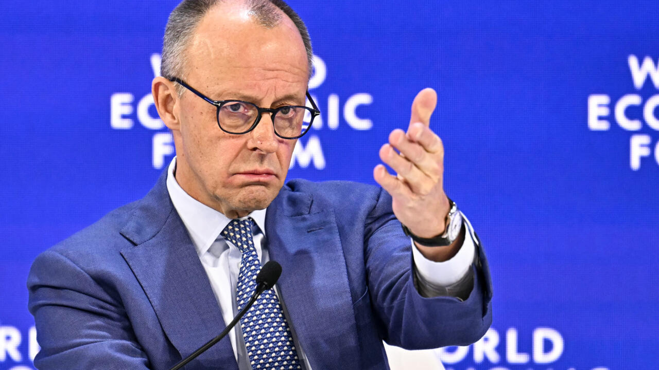 المستشار الألماني يرحّب بتعهّد ترامب عدم استخدام القوة في شأن غرينلاند