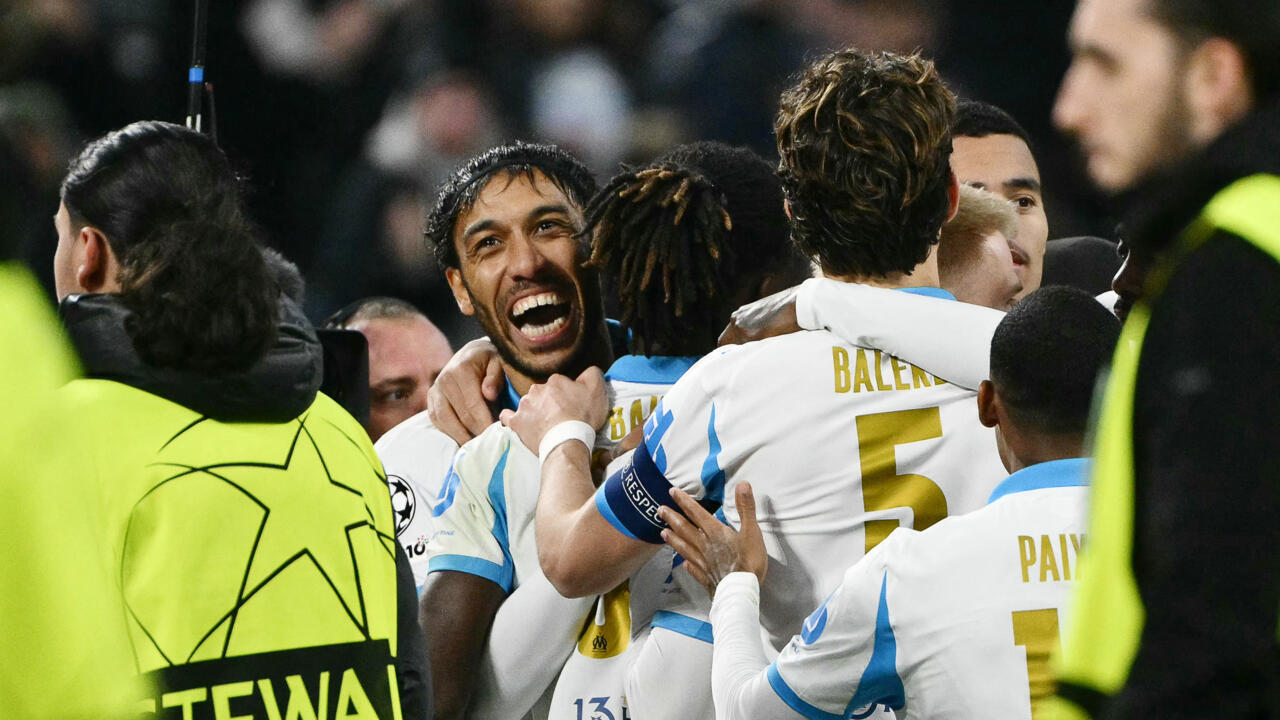 Marseille defeat Newcastle to keep Champions League dream alive
