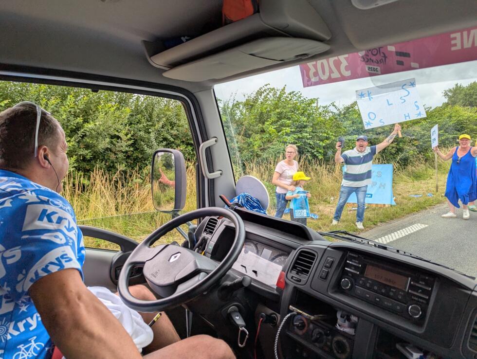 La joie de Stéphane en voyant l'accueil qui lui est réservé.