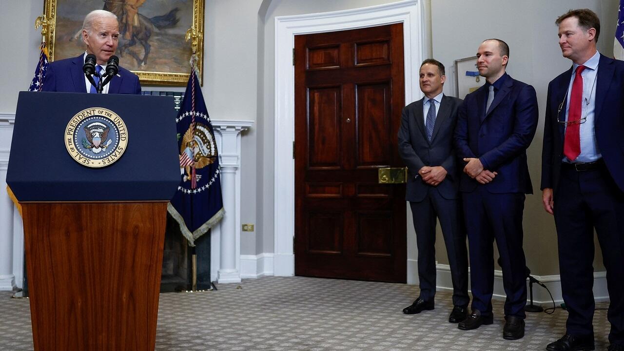 Economy Watermarks and guarantee of safe use the promises of the