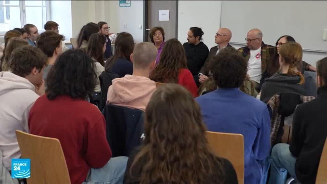 ناجيان من هجوم "باتاكلان" بباريس يرويان قصتهما على أمل ألا تتكرر هذه المآسي في المستقبل