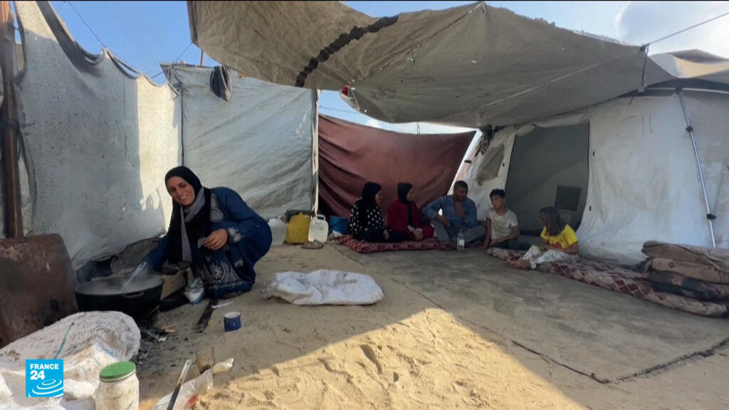 نازحون في غزة ممنوعون من العودة إلى منازلهم خلف "الخط الأصفر"